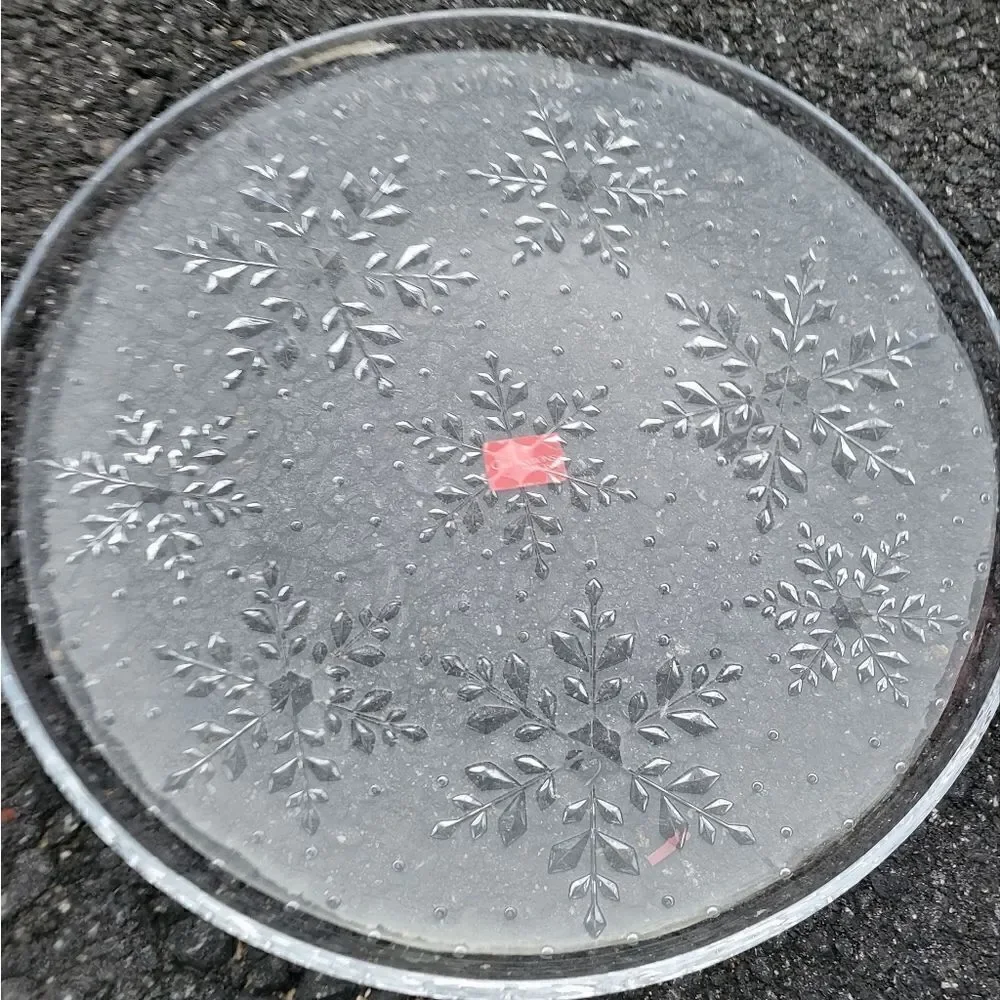 New Celebrations by Mikasa Winter Flurries Collection snowflake platter